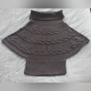 EUC Anne Klein Women's Dark Gray Turtleneck Short Sleeve Shall Sweater, Size L